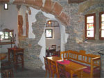 Weinprobe im Schlosskeller in Zell Mosel - Gew�lbekeller des Schlosskellers Zell Mosel